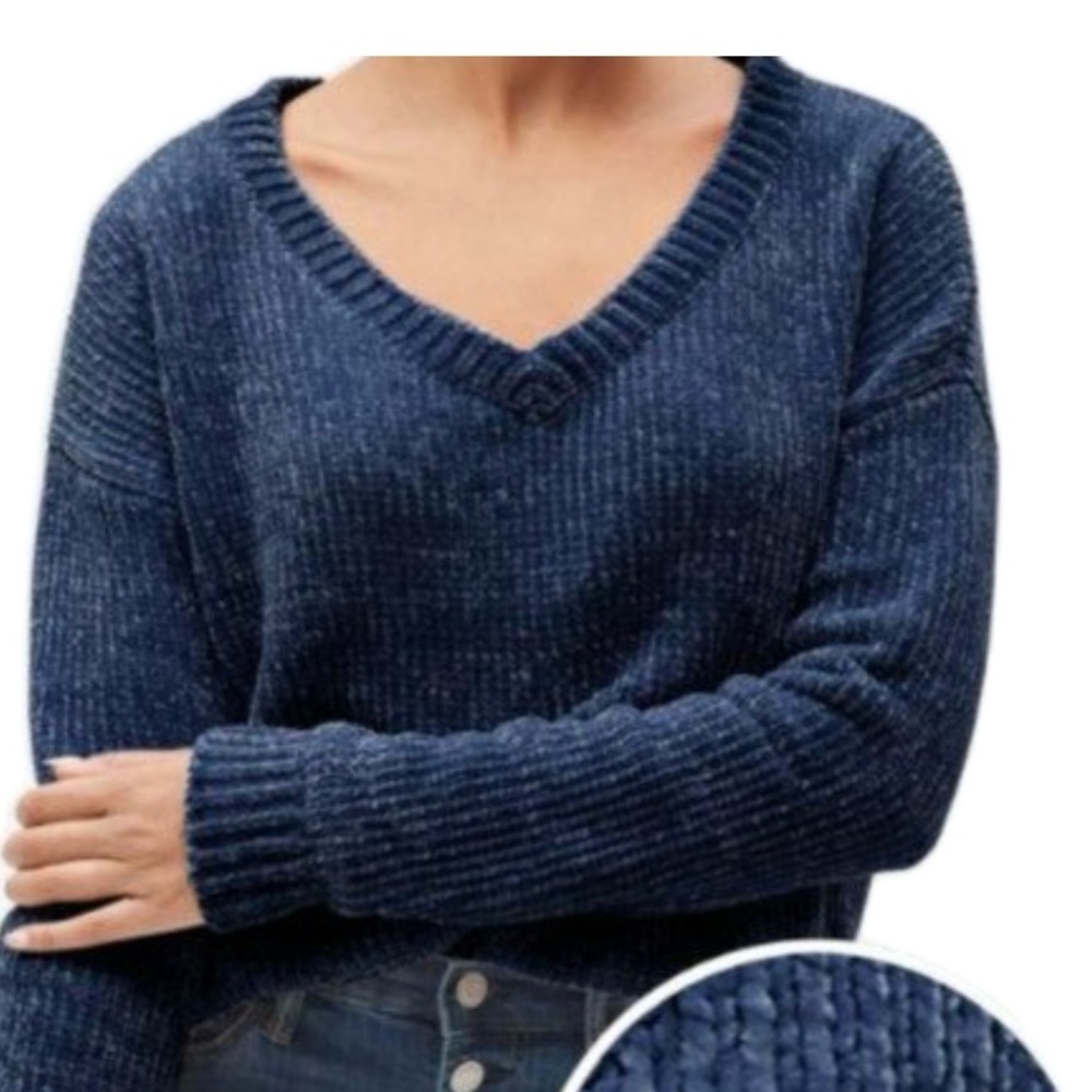 Gap v neck chenille sweater in vibrant blue, size m